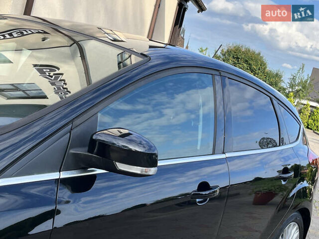 Черный Форд Фокус, объемом двигателя 1.6 л и пробегом 250 тыс. км за 8299 $, фото 9 на Automoto.ua