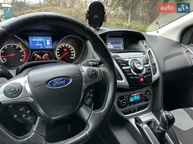 Черный Форд Фокус, объемом двигателя 1.6 л и пробегом 162 тыс. км за 7300 $, фото 26 на Automoto.ua