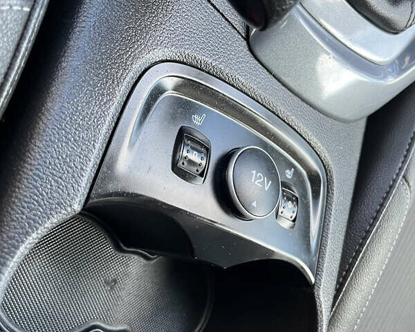 Черный Форд Фокус, объемом двигателя 1.6 л и пробегом 250 тыс. км за 8299 $, фото 123 на Automoto.ua