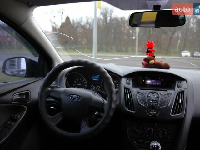 Черный Форд Фокус, объемом двигателя 1.6 л и пробегом 138 тыс. км за 6500 $, фото 10 на Automoto.ua