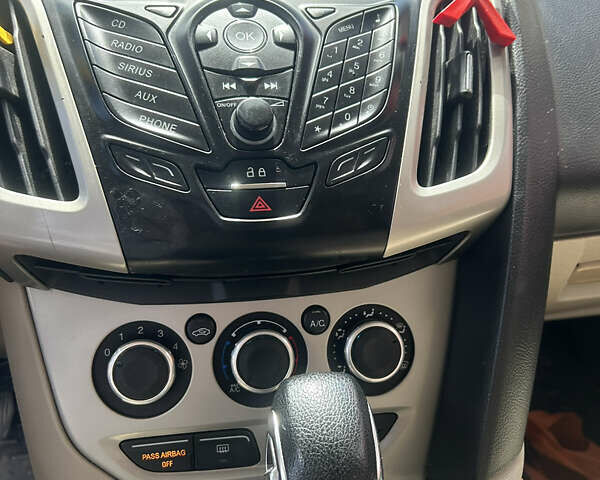 Чорний Форд Фокус, об'ємом двигуна 2 л та пробігом 270 тис. км за 8000 $, фото 13 на Automoto.ua