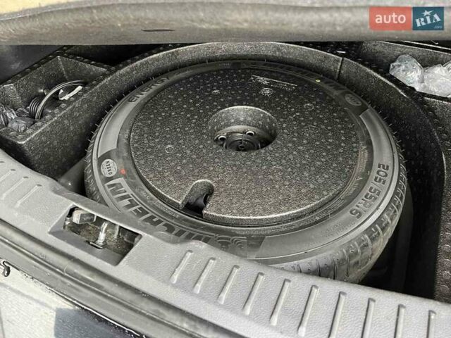 Черный Форд Фокус, объемом двигателя 1.6 л и пробегом 236 тыс. км за 8600 $, фото 16 на Automoto.ua