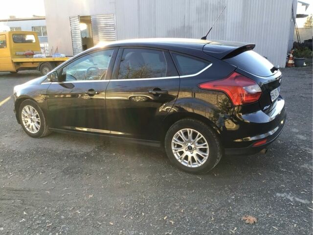 Черный Форд Фокус, объемом двигателя 1.6 л и пробегом 205 тыс. км за 7900 $, фото 1 на Automoto.ua