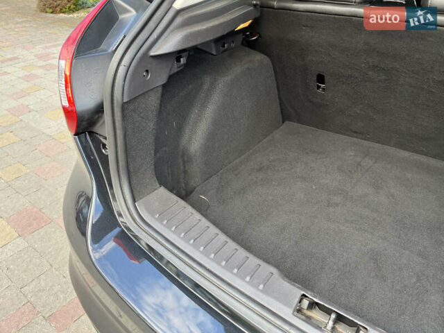 Черный Форд Фокус, объемом двигателя 1.6 л и пробегом 250 тыс. км за 8299 $, фото 130 на Automoto.ua