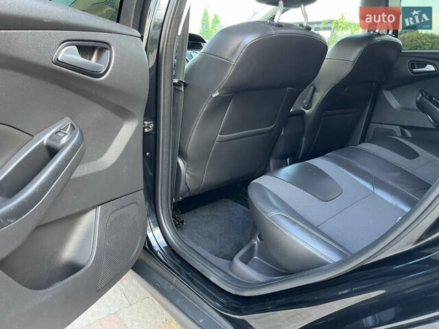 Черный Форд Фокус, объемом двигателя 1.6 л и пробегом 250 тыс. км за 8299 $, фото 70 на Automoto.ua