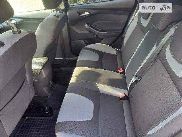 Черный Форд Фокус, объемом двигателя 1.6 л и пробегом 195 тыс. км за 7999 $, фото 15 на Automoto.ua