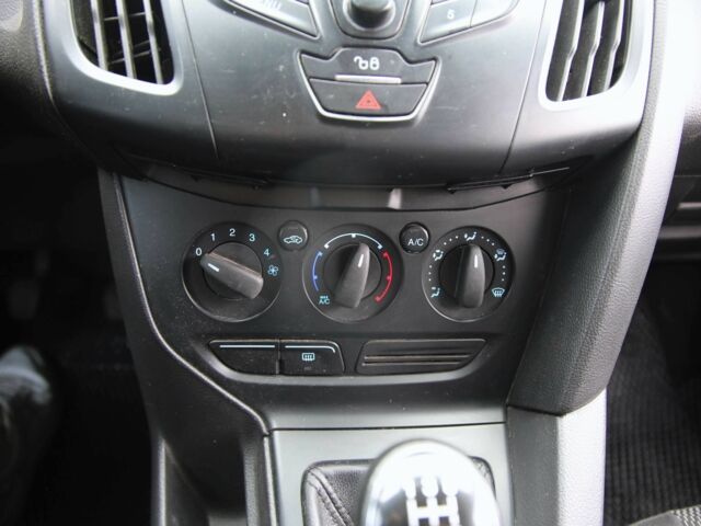 Черный Форд Фокус, объемом двигателя 1.6 л и пробегом 138 тыс. км за 6500 $, фото 15 на Automoto.ua