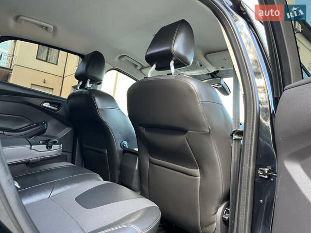 Черный Форд Фокус, объемом двигателя 1.6 л и пробегом 250 тыс. км за 8299 $, фото 86 на Automoto.ua