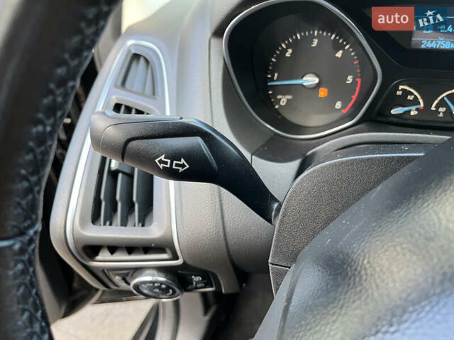 Черный Форд Фокус, объемом двигателя 1.6 л и пробегом 250 тыс. км за 8299 $, фото 116 на Automoto.ua