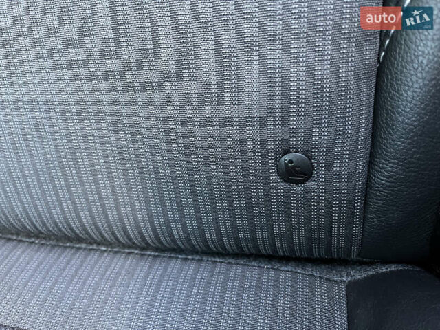 Черный Форд Фокус, объемом двигателя 1.6 л и пробегом 250 тыс. км за 8299 $, фото 82 на Automoto.ua