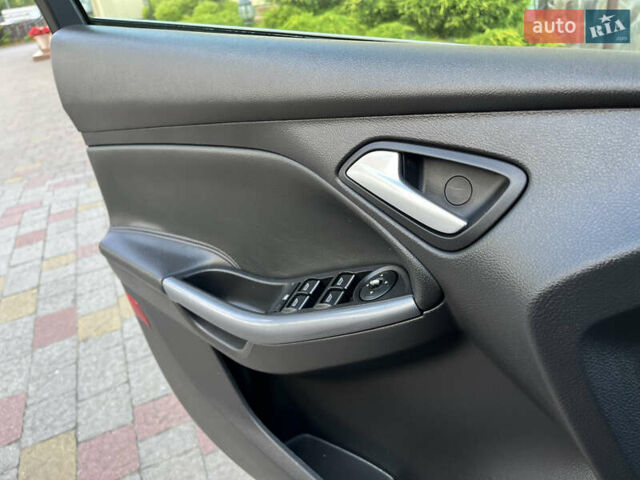 Черный Форд Фокус, объемом двигателя 1.6 л и пробегом 250 тыс. км за 8299 $, фото 69 на Automoto.ua