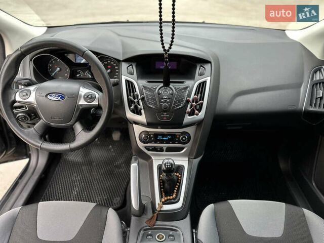 Черный Форд Фокус, объемом двигателя 1.6 л и пробегом 71 тыс. км за 7999 $, фото 17 на Automoto.ua