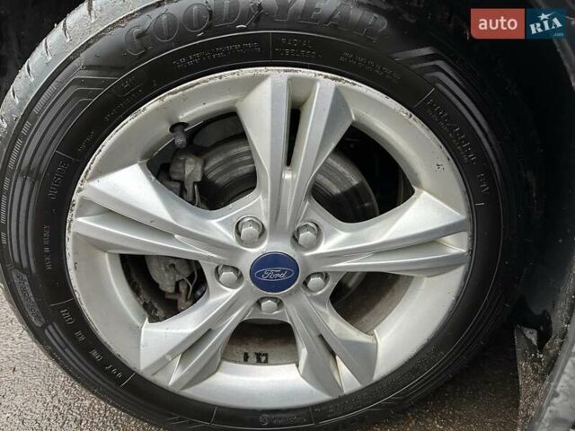 Черный Форд Фокус, объемом двигателя 1.6 л и пробегом 162 тыс. км за 7300 $, фото 42 на Automoto.ua