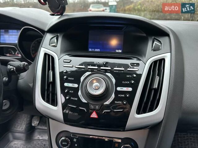 Черный Форд Фокус, объемом двигателя 1.6 л и пробегом 162 тыс. км за 7300 $, фото 21 на Automoto.ua