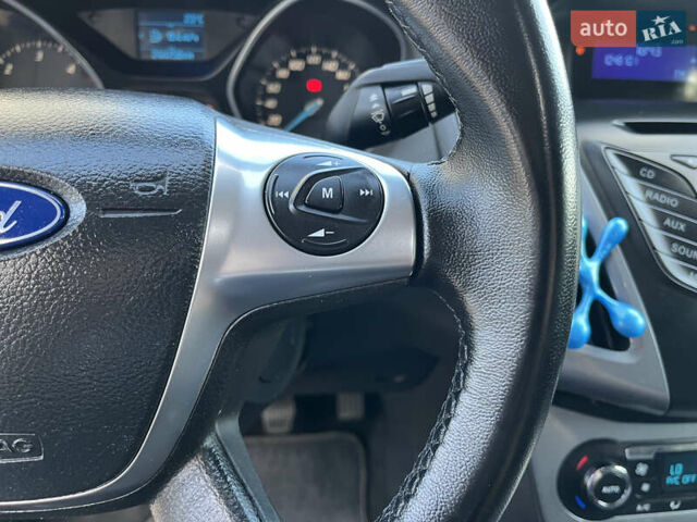 Черный Форд Фокус, объемом двигателя 1.6 л и пробегом 250 тыс. км за 8299 $, фото 114 на Automoto.ua