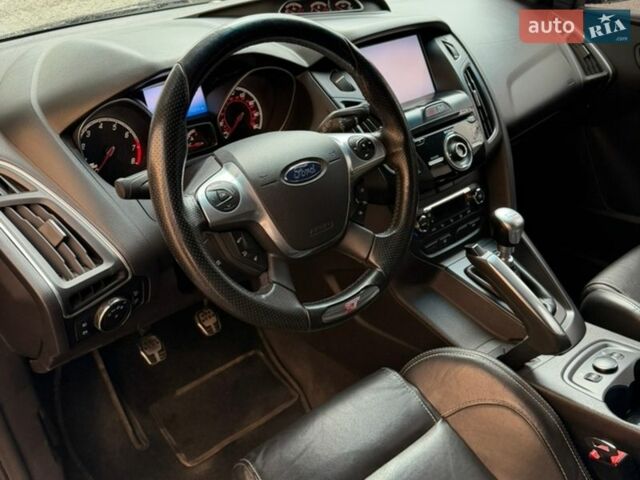 Черный Форд Фокус, объемом двигателя 2 л и пробегом 161 тыс. км за 10500 $, фото 12 на Automoto.ua