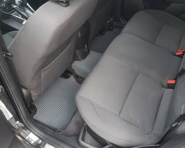 Чорний Форд Фокус, об'ємом двигуна 2 л та пробігом 312 тис. км за 7650 $, фото 7 на Automoto.ua