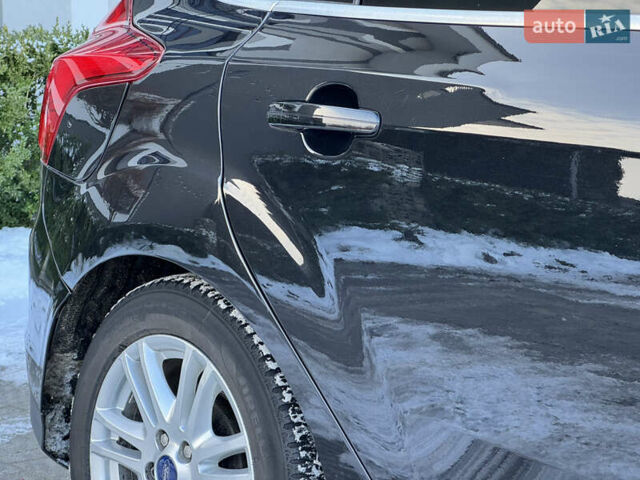 Черный Форд Фокус, объемом двигателя 1.6 л и пробегом 250 тыс. км за 8250 $, фото 62 на Automoto.ua