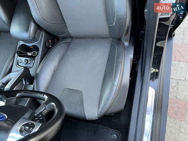 Черный Форд Фокус, объемом двигателя 1.6 л и пробегом 250 тыс. км за 8299 $, фото 62 на Automoto.ua