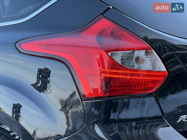 Черный Форд Фокус, объемом двигателя 1.6 л и пробегом 250 тыс. км за 8250 $, фото 56 на Automoto.ua