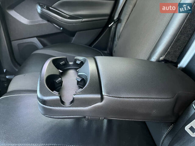 Черный Форд Фокус, объемом двигателя 1.6 л и пробегом 250 тыс. км за 8299 $, фото 73 на Automoto.ua