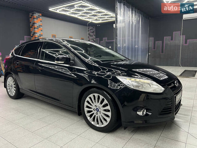 Черный Форд Фокус, объемом двигателя 1.6 л и пробегом 219 тыс. км за 7350 $, фото 3 на Automoto.ua