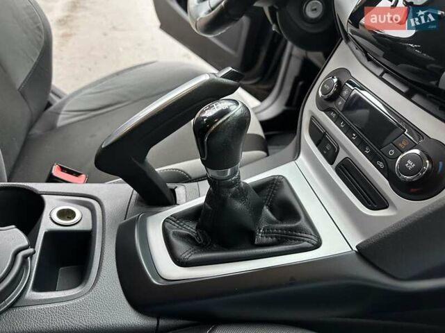 Черный Форд Фокус, объемом двигателя 1.6 л и пробегом 162 тыс. км за 7300 $, фото 22 на Automoto.ua