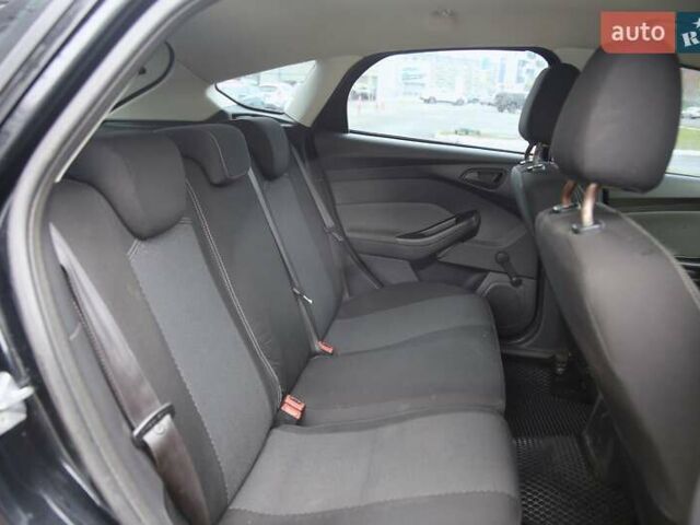 Черный Форд Фокус, объемом двигателя 1.6 л и пробегом 138 тыс. км за 6500 $, фото 8 на Automoto.ua