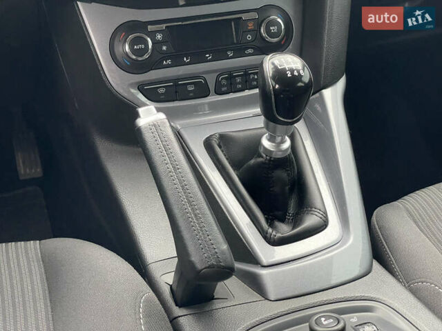 Чорний Форд Фокус, об'ємом двигуна 1 л та пробігом 170 тис. км за 6500 $, фото 32 на Automoto.ua