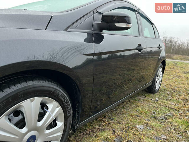 Чорний Форд Фокус, об'ємом двигуна 1.6 л та пробігом 16 тис. км за 12500 $, фото 15 на Automoto.ua