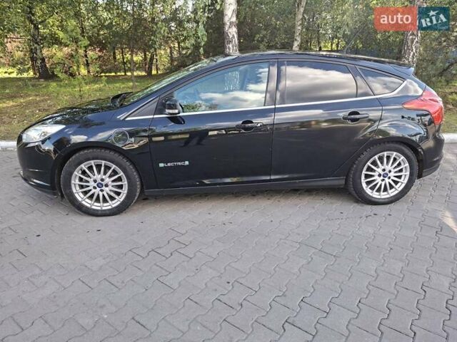 Черный Форд Фокус, объемом двигателя 0 л и пробегом 107 тыс. км за 6500 $, фото 10 на Automoto.ua