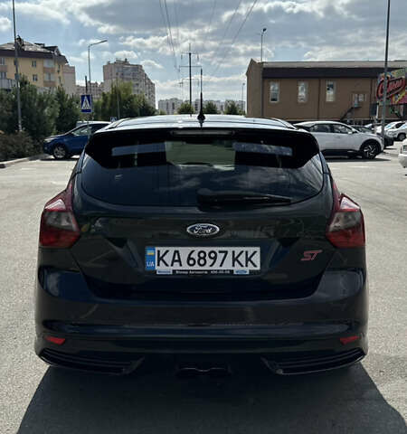 Черный Форд Фокус, объемом двигателя 2 л и пробегом 170 тыс. км за 9500 $, фото 4 на Automoto.ua