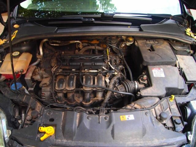 Черный Форд Фокус, объемом двигателя 1.6 л и пробегом 192 тыс. км за 7000 $, фото 9 на Automoto.ua