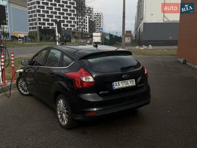 Черный Форд Фокус, объемом двигателя 0 л и пробегом 118 тыс. км за 7700 $, фото 3 на Automoto.ua