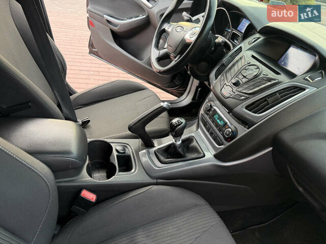 Черный Форд Фокус, объемом двигателя 1.56 л и пробегом 275 тыс. км за 8500 $, фото 16 на Automoto.ua