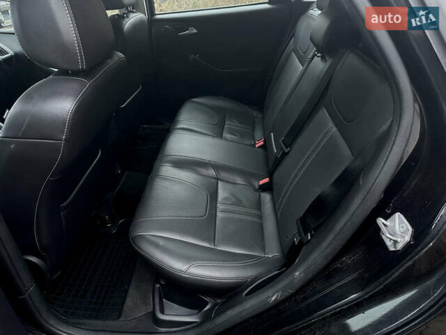 Чорний Форд Фокус, об'ємом двигуна 2 л та пробігом 69 тис. км за 10000 $, фото 10 на Automoto.ua