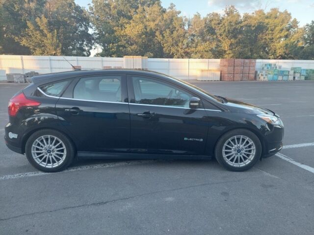 Форд Фокус 2013 у Кременчуге на Automoto.ua Чорний Форд Фокус, об'ємом двигуна 0 л та пробігом 165 тис. км за 6400 $, фото 3 на Automoto.ua