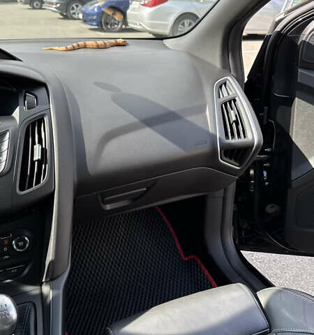 Черный Форд Фокус, объемом двигателя 2 л и пробегом 170 тыс. км за 9500 $, фото 10 на Automoto.ua