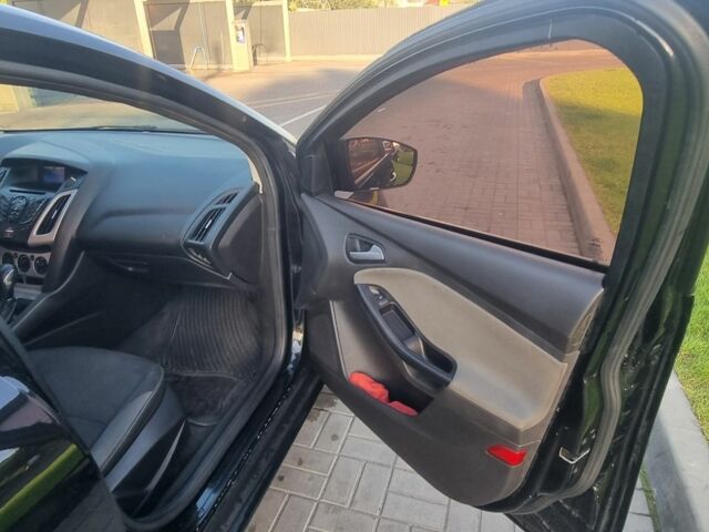 Черный Форд Фокус, объемом двигателя 2 л и пробегом 270 тыс. км за 6500 $, фото 4 на Automoto.ua