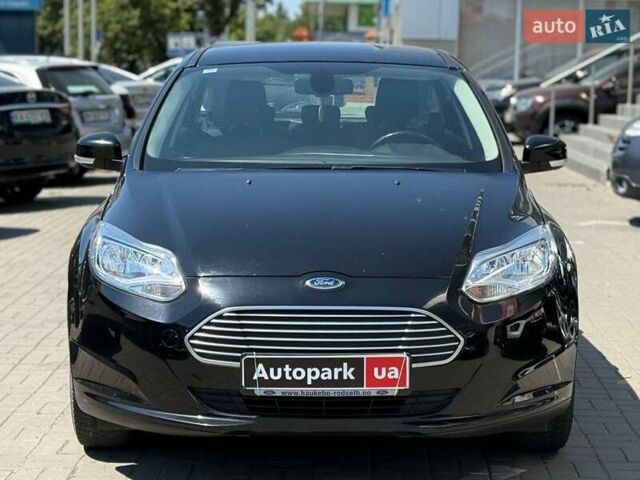 Форд Фокус 2013 в Одессе на Automoto.ua Черный Форд Фокус, объемом двигателя 0 л и пробегом 105 тыс. км за 7290 $, фото 1 на Automoto.ua