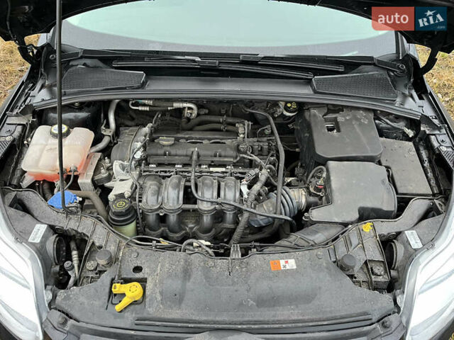 Чорний Форд Фокус, об'ємом двигуна 1.6 л та пробігом 16 тис. км за 12500 $, фото 32 на Automoto.ua