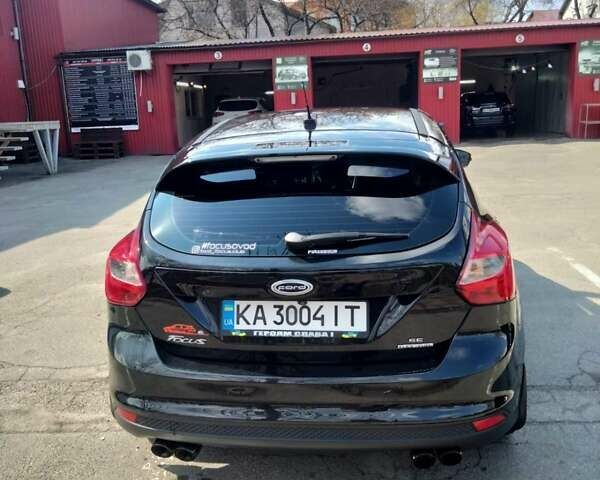 Чорний Форд Фокус, об'ємом двигуна 2 л та пробігом 162 тис. км за 8700 $, фото 2 на Automoto.ua