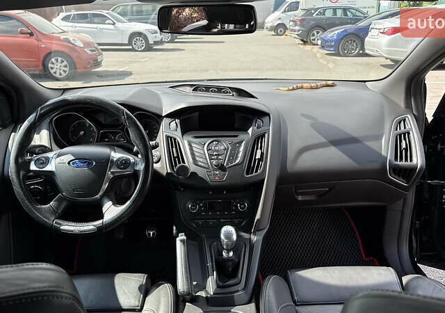 Черный Форд Фокус, объемом двигателя 2 л и пробегом 170 тыс. км за 9500 $, фото 11 на Automoto.ua