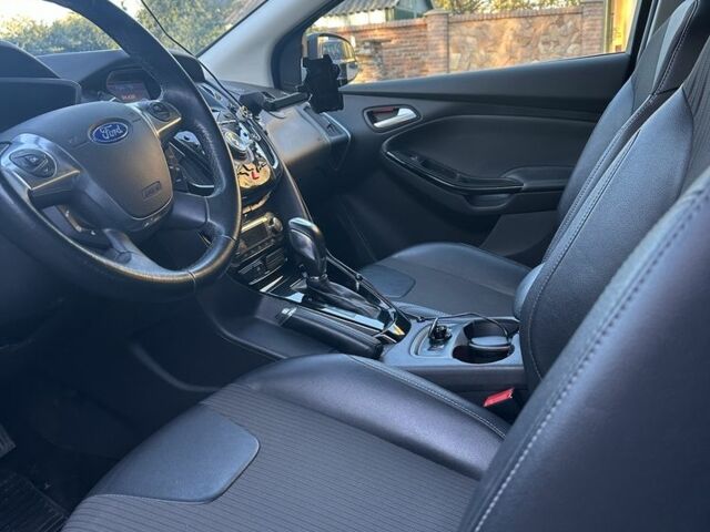 Черный Форд Фокус, объемом двигателя 0 л и пробегом 108 тыс. км за 6500 $, фото 4 на Automoto.ua