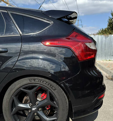 Черный Форд Фокус, объемом двигателя 2 л и пробегом 170 тыс. км за 9500 $, фото 16 на Automoto.ua