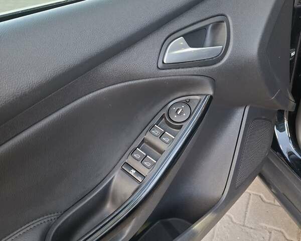 Черный Форд Фокус, объемом двигателя 0 л и пробегом 107 тыс. км за 6500 $, фото 14 на Automoto.ua