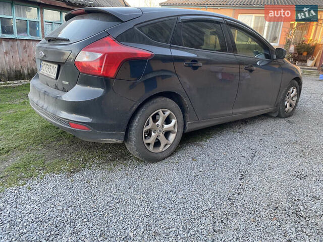 Черный Форд Фокус, объемом двигателя 1 л и пробегом 167 тыс. км за 4700 $, фото 2 на Automoto.ua