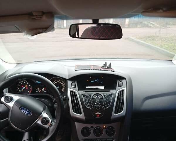 Черный Форд Фокус, объемом двигателя 1 л и пробегом 139 тыс. км за 7800 $, фото 6 на Automoto.ua