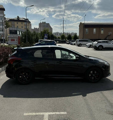 Черный Форд Фокус, объемом двигателя 2 л и пробегом 170 тыс. км за 9500 $, фото 3 на Automoto.ua