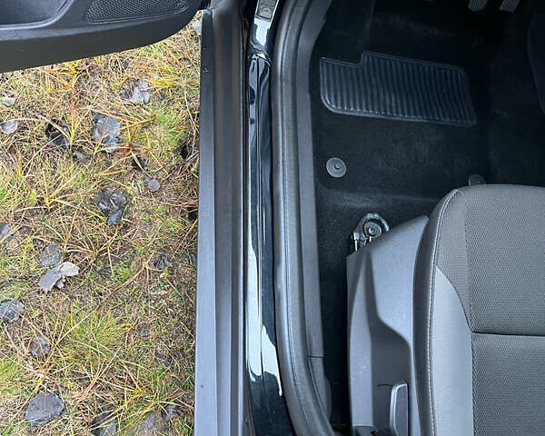 Чорний Форд Фокус, об'ємом двигуна 1.6 л та пробігом 16 тис. км за 12500 $, фото 35 на Automoto.ua